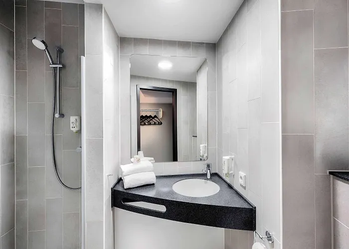 فندق Frankfurt-niederrad 3*